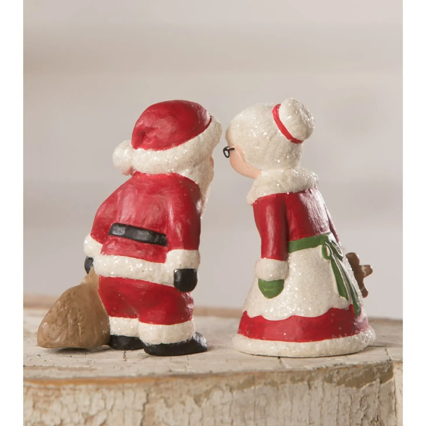 Bethany Lowe Set Of 2 Kissing Mr. And Mrs. Claus Figure TL0234
