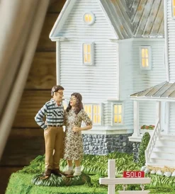 Department 56 Beetlejuice Village Mr. & Mrs. Maitland Figure Exclusive 6014734
