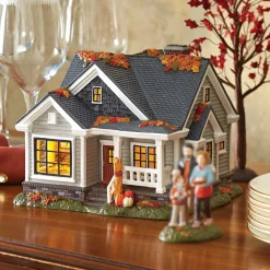 Department 56 Snow Village First Edition Gather 'Round For Thanksgiving Building 6013600FE