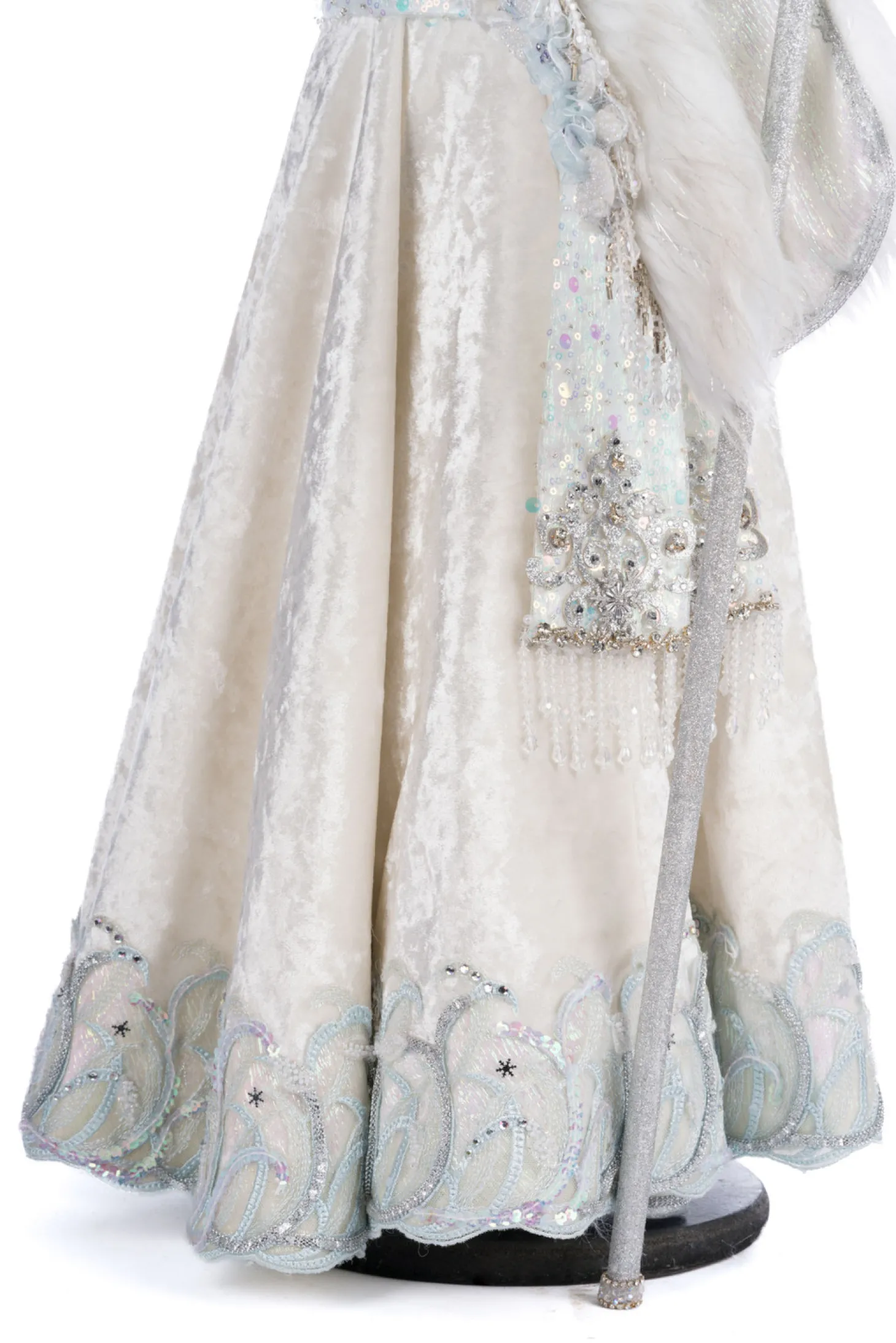 Katherine's Collection 34.5" King Winterfield Of Crystal Kingdom Christmas Home Decor 28-428286