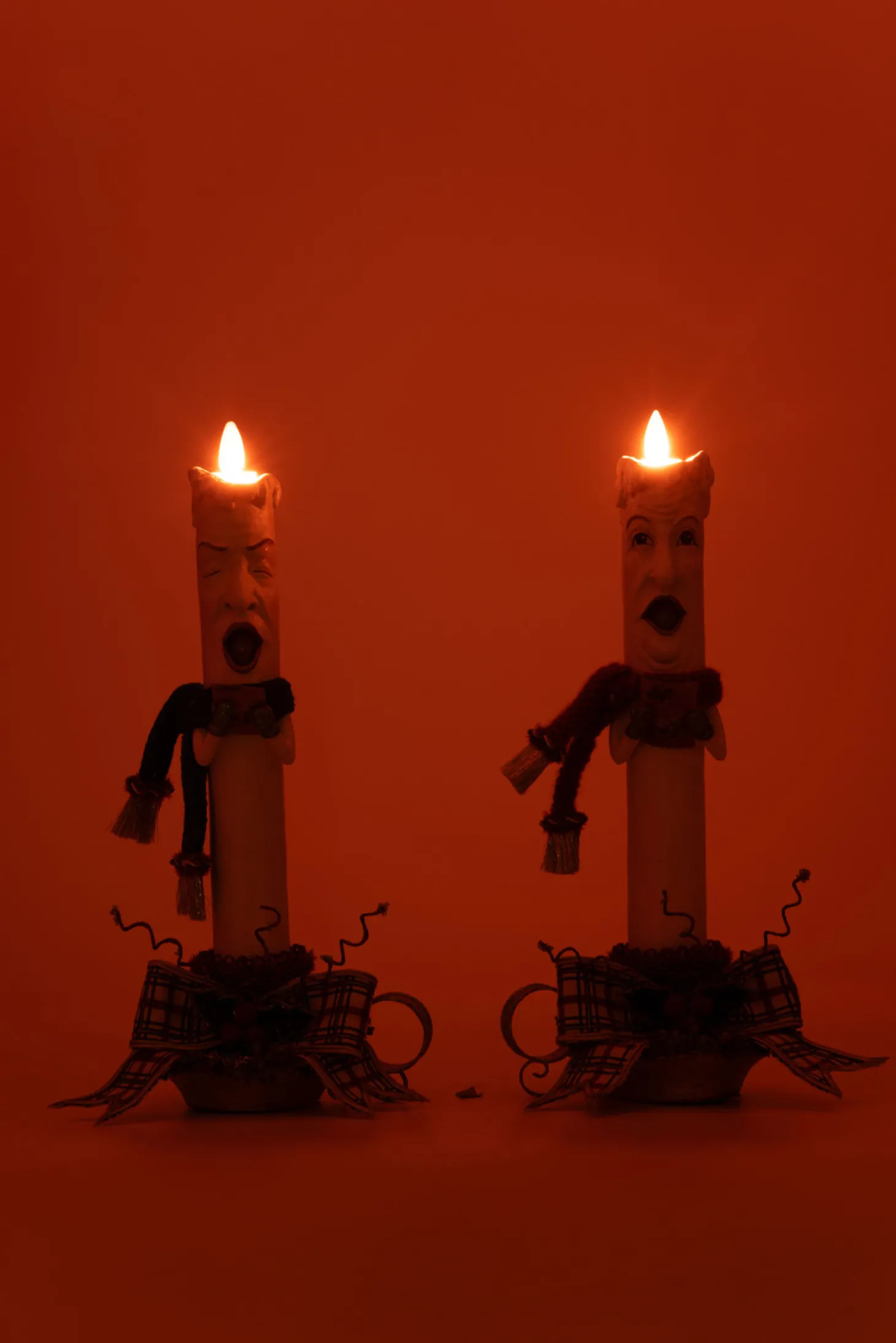 Katherine's Collection 12.5" Set Of 2 Village Of Holly Woods Caroling Candles Christmas Decoration 28-428536