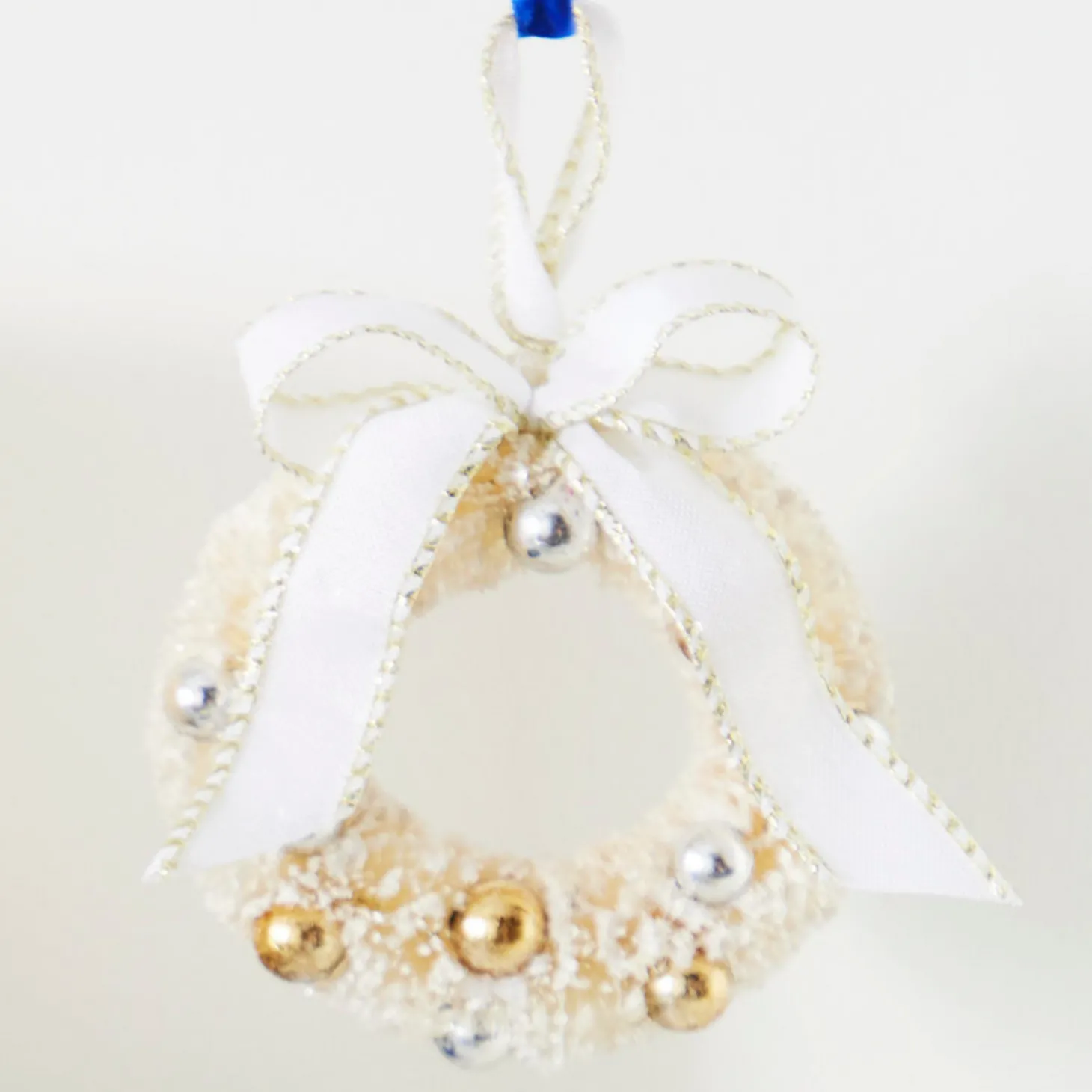 Raz 5.5" Bottle Brush Ivory And Gold Wreath Christmas Ornament 4319150