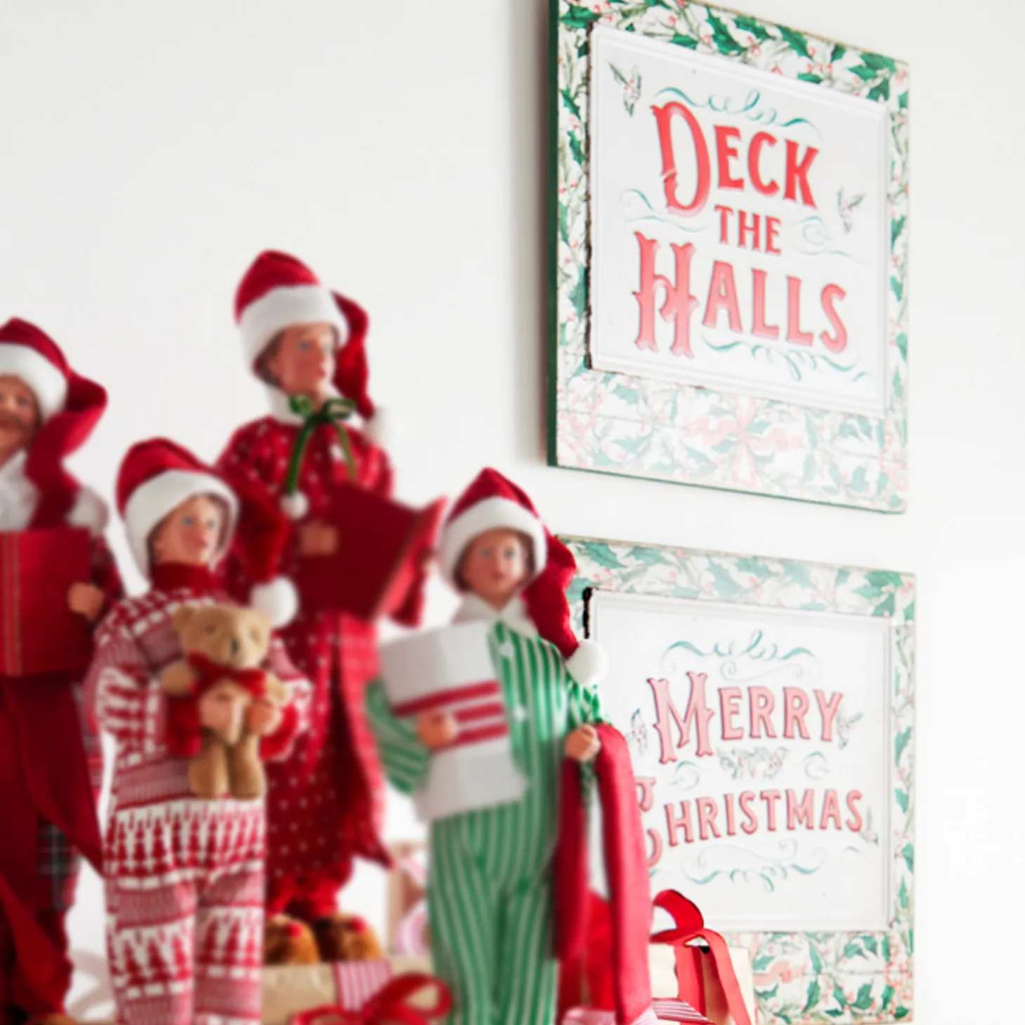 Raz 16.75" Holiday Greetings Embossed Wall Signs Set Of 2 4312381