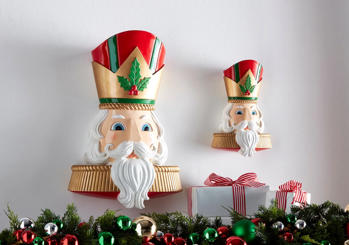 Raz 12' Or 21.5" Christmas Nutcracker Bust Hanging Wall Decoration