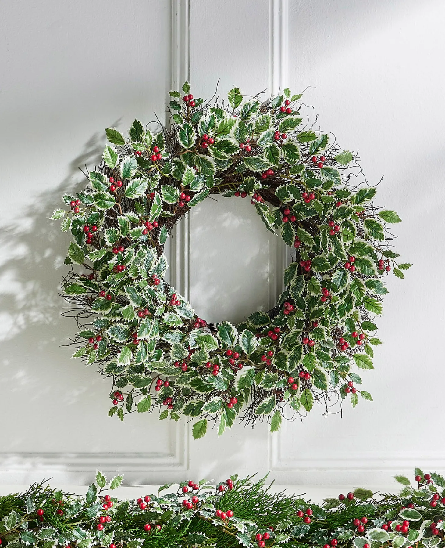 Raz 26" Variegated Holly Leaf And Berry Christmas Wreath W4402461