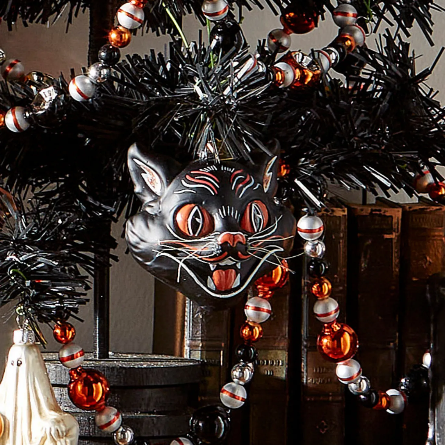 Raz Eric Cortina 4" Scaredy Cat Glass Halloween Ornament 4453112